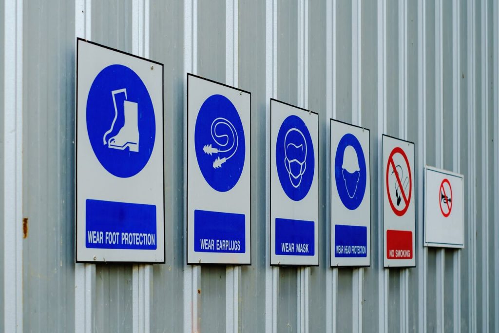 Dyrektywa 92/58/EWG - stosowane znaki bezpieczeństwa - Blog znakowo.pl