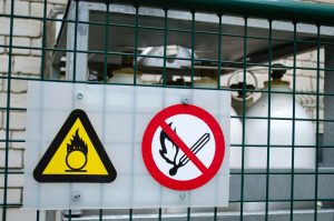 Jak stosować znaki bezpieczeństwa? Jak stosować znaki bezpieczeństwa?