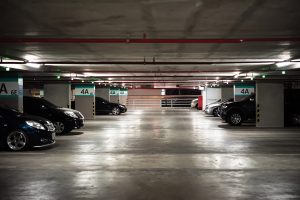 Bezpieczny parking – o czym pamiętać?