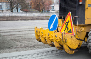 Znak A-14 „roboty drogowe” i urządzenia BRD do zabezpieczania robót