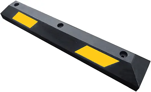 Ogranicznik parkingowy PCV z ż&oacute;łtą taśmą odblaskową